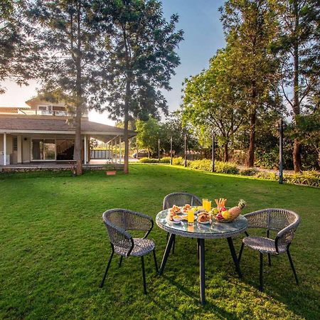 Stayvista'S Silver Grove - Serene Haven With Expansive Lawn & Terrace Nāsik Eksteriør bilde