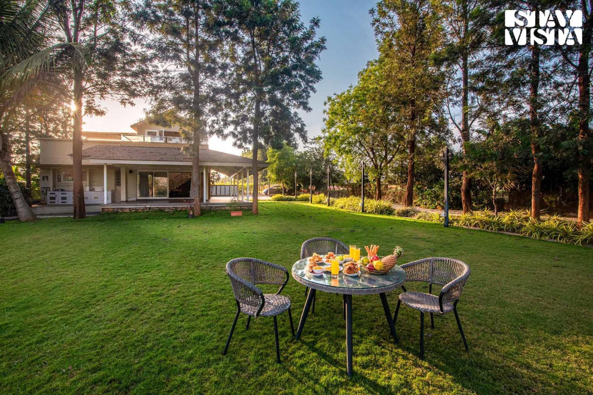Stayvista'S Silver Grove - Serene Haven With Expansive Lawn & Terrace Nāsik Eksteriør bilde